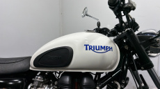 Triumph Bonneville (10MY)